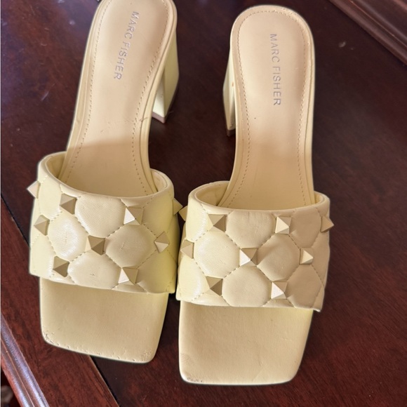 Heels - Picture 2 of 6